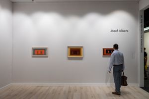 <a href='/art-galleries/david-zwirner/' target='_blank'>David Zwirner</a>, TEFAF New York 2023 (12–16 May 2023). Courtesy Ocula. Photo: Charles Roussel.